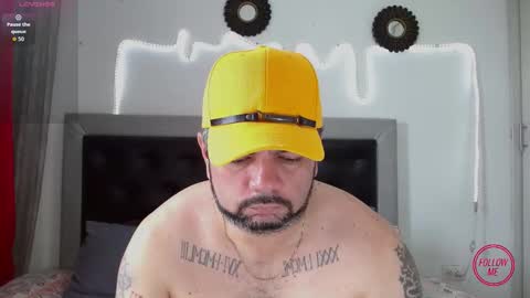 Carlos online show from 10-21-25, 03:57