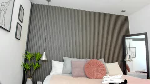 Lizza online show from 12-18-25, 11:27