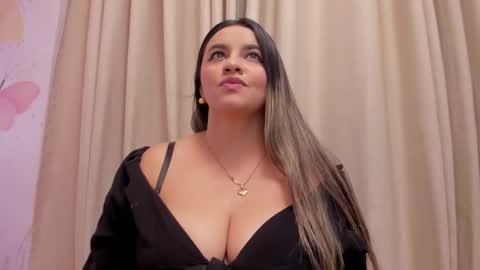 LAURA  online show from 02-07-25, 11:23