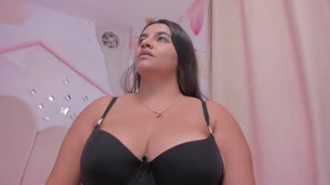 LAURA  online show from 03-04-25, 05:34