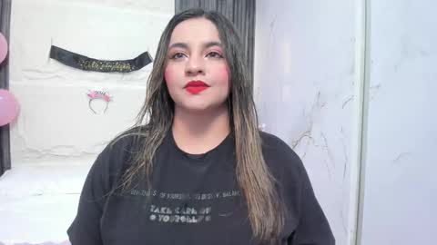 LAURA  online show from 09-10-25, 11:10
