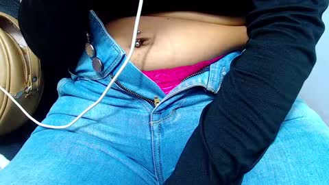 Snapshot of pervert_suseth chatting on 12-22-24, 05:21 Suseth online show from 12-22-24, 05:21