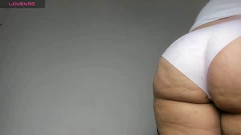  Alexandra  online show from 10-28-25, 09:28