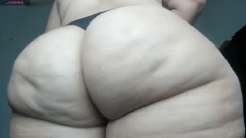 Snapshot of pervertt_mommy chatting on 02-24-26, 08:51 Alexandra online show from 02-24-26, 08:51