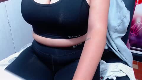 Snapshot of pervertt_nicole chatting on 01-26-25, 05:13  Nicole   online show from 01-26-25, 05:13