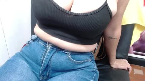 Snapshot of pervertt_nicole chatting on 02-22-25, 05:57  Nicole   online show from 02-22-25, 05:57