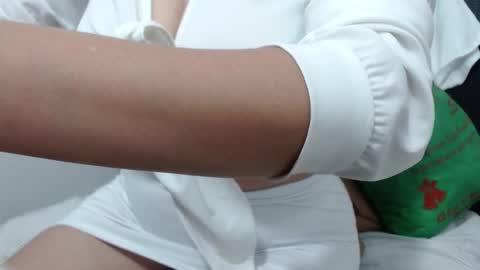 Snapshot of pervertt_nicole chatting on 03-04-25, 02:21  Nicole   online show from 03-04-25, 02:21