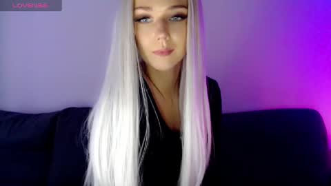 Snapshot of pervyblonde chatting on 02-28-25, 11:03 Isabella online show from 02-28-25, 11:03