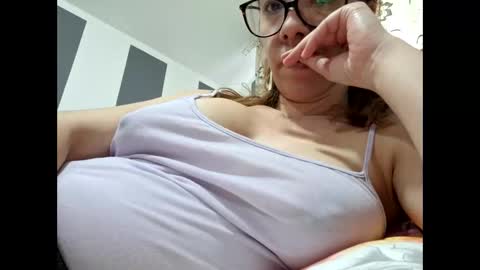 Lisa -  online show from 02-04-25, 10:54