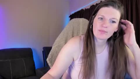 Kelly online show from 12-04-25, 12:03