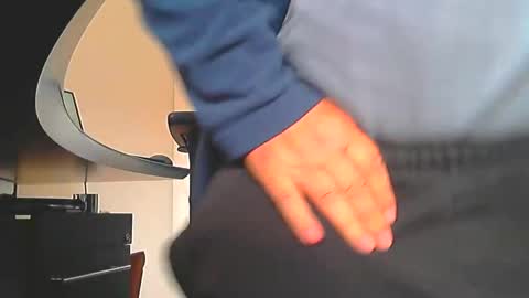 Snapshot of pete6661 chatting on 11-11-25, 01:11 pete6661 online show from 11-11-25, 01:11