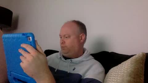 Snapshot of pete_crewe chatting on 12-17-25, 12:00 pete_crewe online show from 12-17-25, 12:00