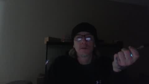 Snapshot of petefaquino chatting on 12-09-24, 02:45 pete online show from 12-09-24, 02:45