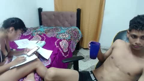 Snapshot of peter_hard_cock chatting on 02-01-25, 05:18 Peter and Shopia online show from 02-01-25, 05:18