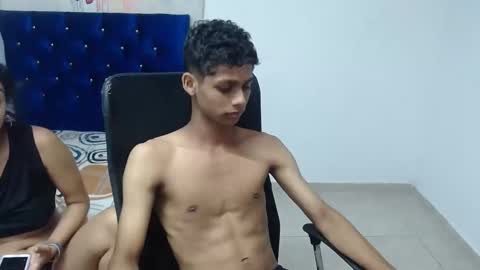 Snapshot of peter_hard_cock chatting on 02-07-25, 04:59 Peter and Shopia online show from 02-07-25, 04:59