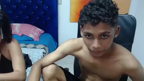 Snapshot of peter_hard_cock chatting on 02-16-25, 09:27 Peter and Shopia online show from 02-16-25, 09:27