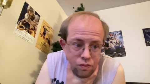 Snapshot of petert32 chatting on 01-10-25, 02:25 Peter online show from 01-10-25, 02:25