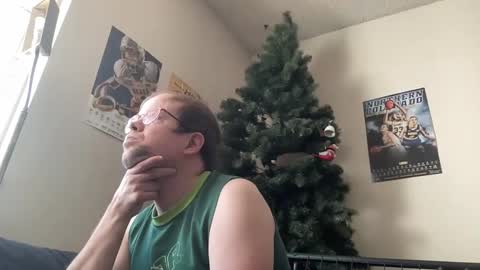 Snapshot of petert32 chatting on 09-16-25, 05:14 Peter online show from 09-16-25, 05:14