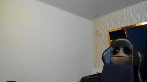 Snapshot of petesevans_1 chatting on 09-12-25, 11:59 PETES EVANS new account online show from 09-12-25, 11:59