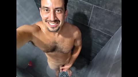 Snapshot of peteypete204 chatting on 02-13-25, 03:39 peteypete204 online show from 02-13-25, 03:39