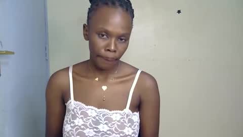 Snapshot of petite_desiree chatting on 11-20-25, 12:16 Desiree online show from 11-20-25, 12:16