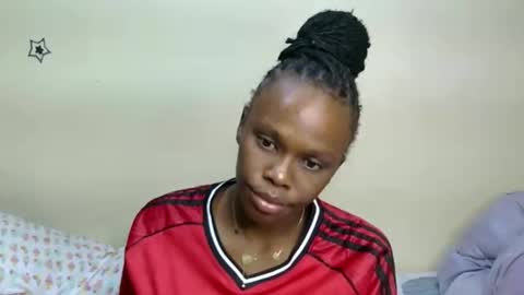 Snapshot of petite_desiree chatting on 12-03-25, 10:19 Desiree online show from 12-03-25, 10:19