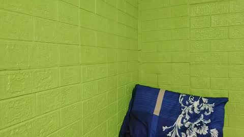 Snapshot of petite_dicklover chatting on 03-04-25, 09:07 Yuriee online show from 03-04-25, 09:07