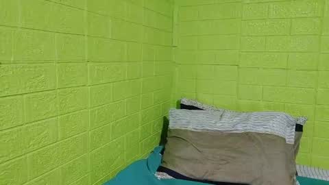 Snapshot of petite_dicklover chatting on 03-06-25, 09:58 Yuriee online show from 03-06-25, 09:58