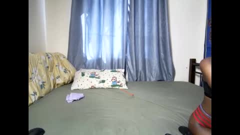 Snapshot of petite_funnie chatting on 10-14-25, 07:31 petite_funnie online show from 10-14-25, 07:31