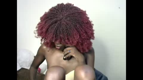 petite_lavi2 online show from 12-27-24, 05:26