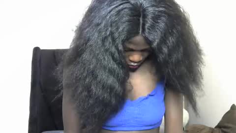 petite_lavi2 online show from 02-15-25, 06:44