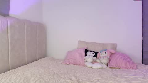 petite_marie_ online show from 12-04-25, 07:39