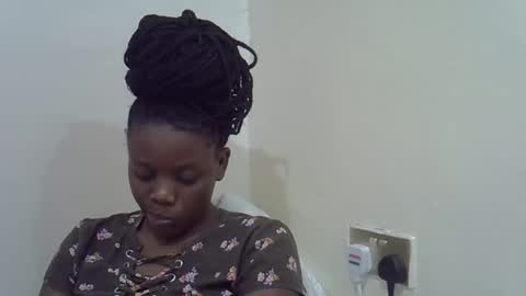 petite_melan online show from 12-14-25, 12:43