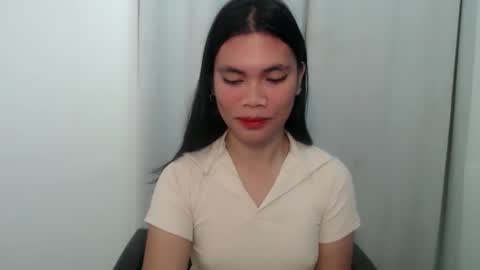 petite_pauline online show from 02-18-26, 04:25