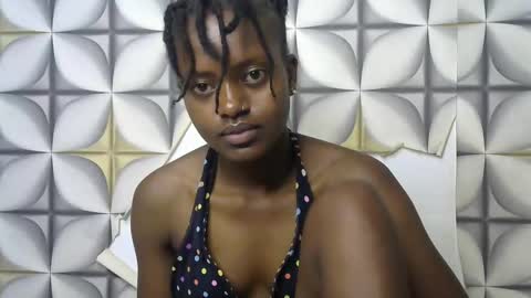 Snapshot of petite_star2 chatting on 10-18-25, 12:13 petite_star2 online show from 10-18-25, 12:13