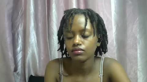 petite_star2 online show from 01-13-26, 10:42