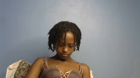 petite_star2 online show from 02-02-26, 12:48