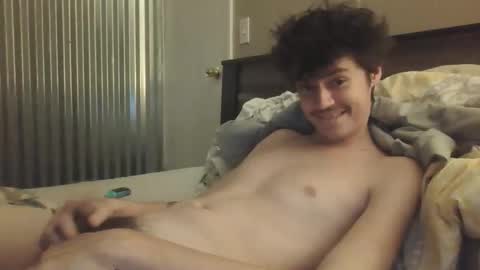 Snapshot of petitebitchfucks chatting on 10-12-25, 11:42 petitebitchfucks online show from 10-12-25, 11:42