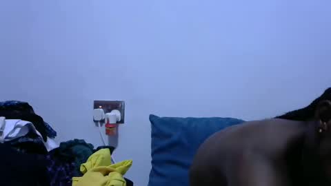 petitegirly12 online show from 02-19-25, 01:39