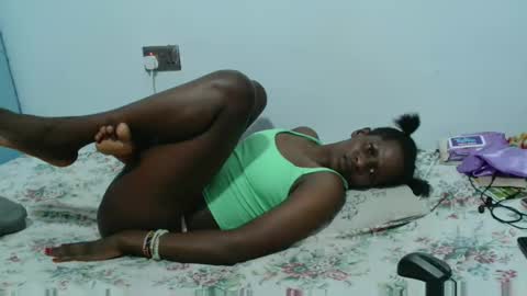 petitegirly12 online show from 03-06-25, 05:33