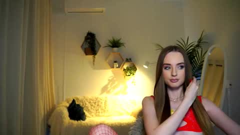 Snapshot of petitegonwiild chatting on 12-15-24, 01:11 Petitegonwiild online show from 12-15-24, 01:11