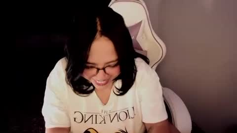 Snapshot of petitelilo1 chatting on 01-20-25, 02:43 Lilo online show from 01-20-25, 02:43