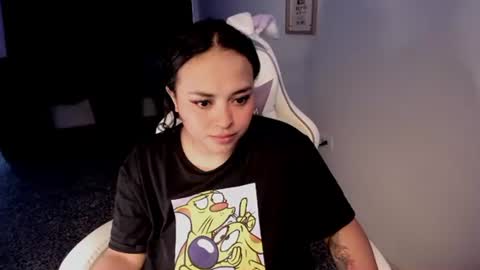 Snapshot of petitelilo1 chatting on 02-16-25, 10:21 Lilo online show from 02-16-25, 10:21