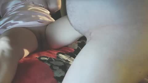 Snapshot of petitelybby chatting on 09-27-25, 12:48 petitelybby online show from 09-27-25, 12:48