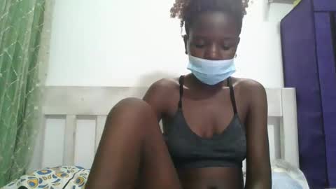 petitesweetchiq online show from 11-16-25, 06:13