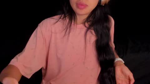 Snapshot of petitgirl_ chatting on 12-15-24, 08:04 J A S S online show from 12-15-24, 08:04