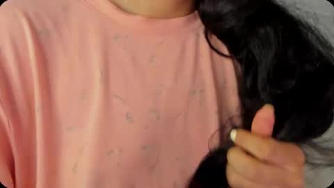 Snapshot of petitgirl_ chatting on 02-20-25, 01:03 J A S S online show from 02-20-25, 01:03
