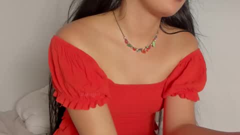 Snapshot of petitgirl_ chatting on 02-27-25, 10:42 J A S S online show from 02-27-25, 10:42
