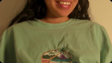 Snapshot of petitgirl_ chatting on 09-20-25, 12:11 J A S S online show from 09-20-25, 12:11
