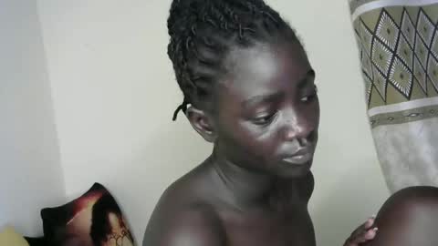 Snapshot of petitte_gyaal chatting on 11-15-25, 05:09 petitte_gyaal online show from 11-15-25, 05:09